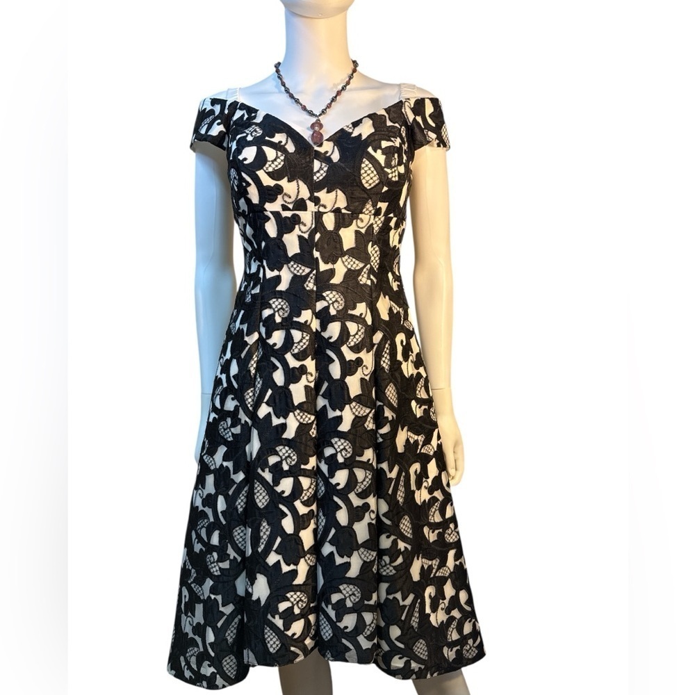 - Aidan Mattox Womens Sleeveless Lace Trim Embellished Party Dress Size 6, NWOT